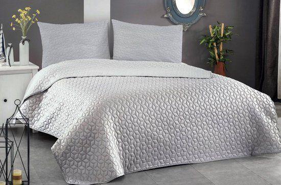 Ultrasonic Bedsprei Wit - Inclusief 2 hoezen